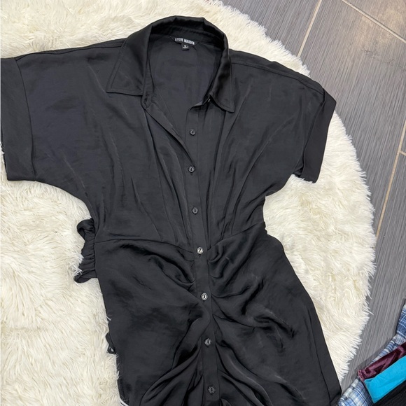 Steve Madden Black Satin Long Short-Sleeve Dress - Picture 3 of 7